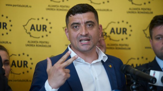 Financial Times, după alegerile din România: „Extrema dreaptă câștigă teren. Formarea unui guvern va fi dificilă”