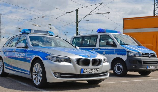 Un șofer român de TIR a lovit un camion parcat în care dormea un coleg, apoi a fugit. Ce au descoperit polițiștii germani când l-au prins