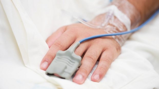 Mai mulți pacienți ai unui spital din Craiova nu au putut beneficia de urna mobilă după ce o angajată a depus cererile la adresa greșită