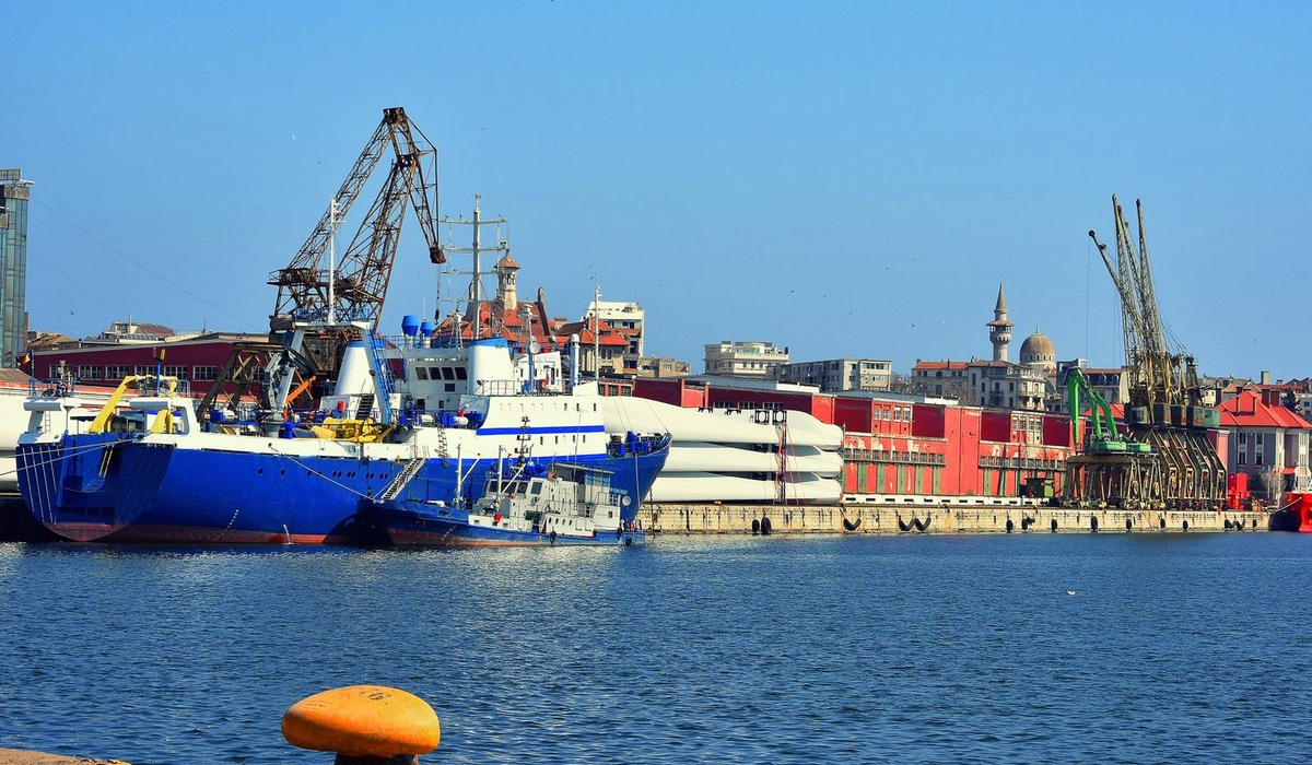 Constanța devine lider în UE la manipularea de mărfuri în 2023 Constanța devine lider în UE la manipularea de mărfuri în 2023