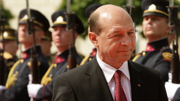 Traian Băsescu, mesaj pentru Marcel Ciolacu după primul tur al alegerilor prezidențiale 2024: „Marcele, sună-l pe Trump”