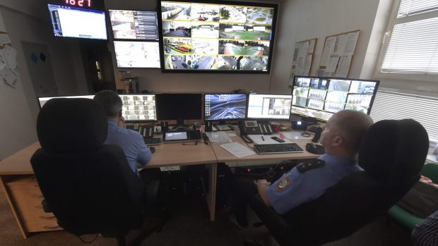 Infractori prinși cu ajutorul inteligenței artificiale. Profesor dr. Vlad Niculescu Dincă: Trebuie să înțelegem aceste „unelte”, altfel există un risc real să fim toți tratați ca suspecți | Interviu