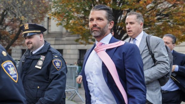 Donald Trump jr critică dur decizia CCR: „O altă încercare Soros-marxistă de a falsifica rezultatul și de a nega voința poporului”