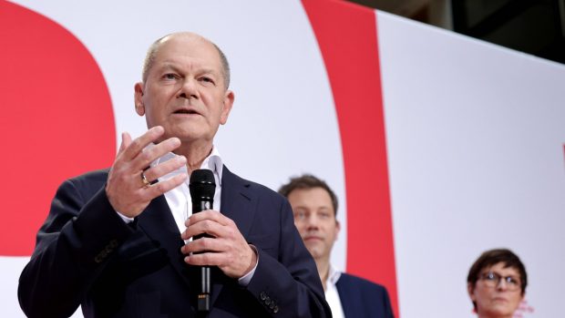Germania cere flexibilitate în aplicarea normelor CO2 pentru industria auto. Olaf Scholz nu este de acord cu amenzile UE