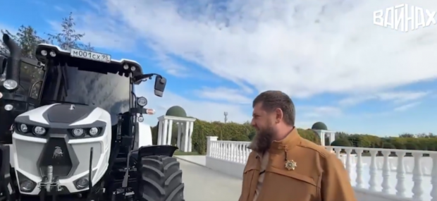 Ramzan Kadîrov se laudă cu tractorul Lamborghini primit „cadou” din UE: „Nu-l trimit la război, ci pe câmp” | VIDEO