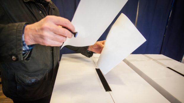 Referendum local în București și alegeri prezidențiale simultan pe 24 noiembrie. Klaus Iohannis a promulgat legea