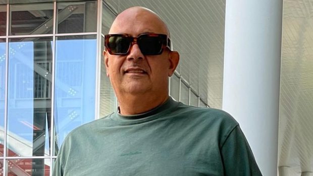 Roberto Bâtlan, fondatorul magazinelor Musette, a lovit în București mașina în care erau doi tineri polițiști. Era băut și a ieșit pozitiv la drugtest | Surse