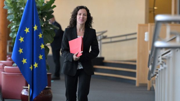 Roxana Mînzatu, audiată în Parlamentul European alături de alți 5 comisari desemnaţi. Calendarul aprobării noului Executiv al UE poate fi întârziat