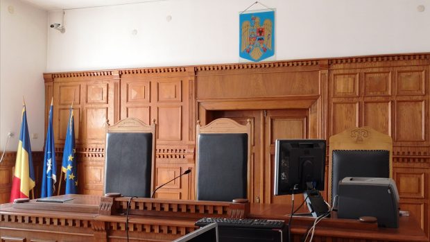 Justiție în ritm de melc. Pronunțarea unei sentințe, amânată șase luni. Motivarea, redactată după alte 100 de zile, doar după ce Libertatea a cerut lămuriri  