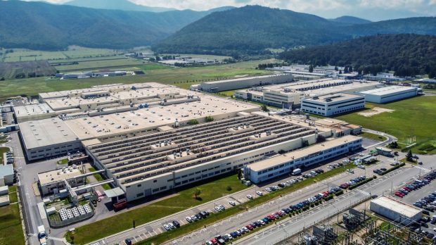 Peste 800 de angajați din Brașov riscă să rămână fără loc de muncă până la sfârșitul anului. Schaeffler face concedieri masive