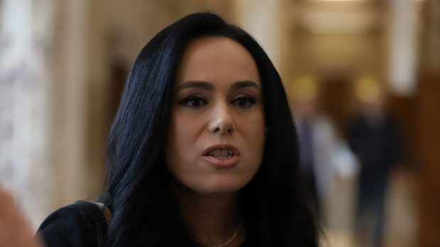 Cu cât cresc pensiile românilor de la 1 ianuarie 2025. Mesajul transmis de Simona Bucura, ministrul muncii