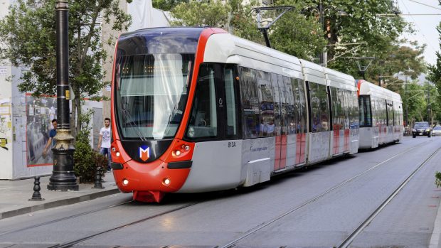 Șomerii din Istanbul beneficiază de transport public gratuit. Prețul unui bilet de autobuz a crescut de cinci ori în ultimii cinci ani