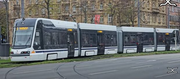 Cel mai lung tramvai din lume a fost inaugurat în Germania. Ce lungime are, ce viteză atinge și câți călători au loc în el | VIDEO