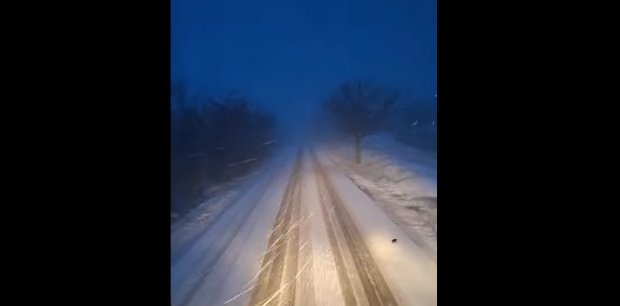 Ninge în Galați, utilajele de deszăpezire sunt pe șosele