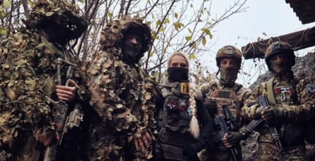 Lunetistele „Vrăjitoarele nopții” din detașamentul „Orcii ruși” cer donații de la ruși ca să cumpere echipament militar: „Continuă să-i îngrozească pe ucraineni”