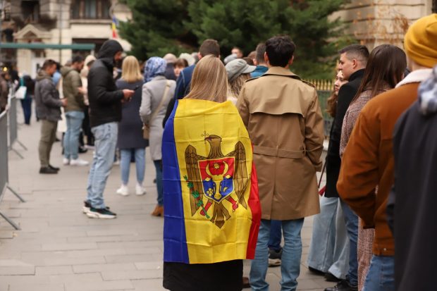 Rusia vrea să întrerupă votul moldovenilor din diaspora cu alarme false cu bombă. Și România a fost notificată de autoritățile de la Chișinău