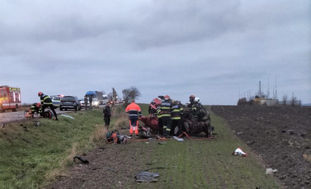 Cezar, pompierul care a plâns cu copilul de 3 ani mort în brațe, după accidentul de la Suceava: „A plecat cu tot cu o mie de visuri”