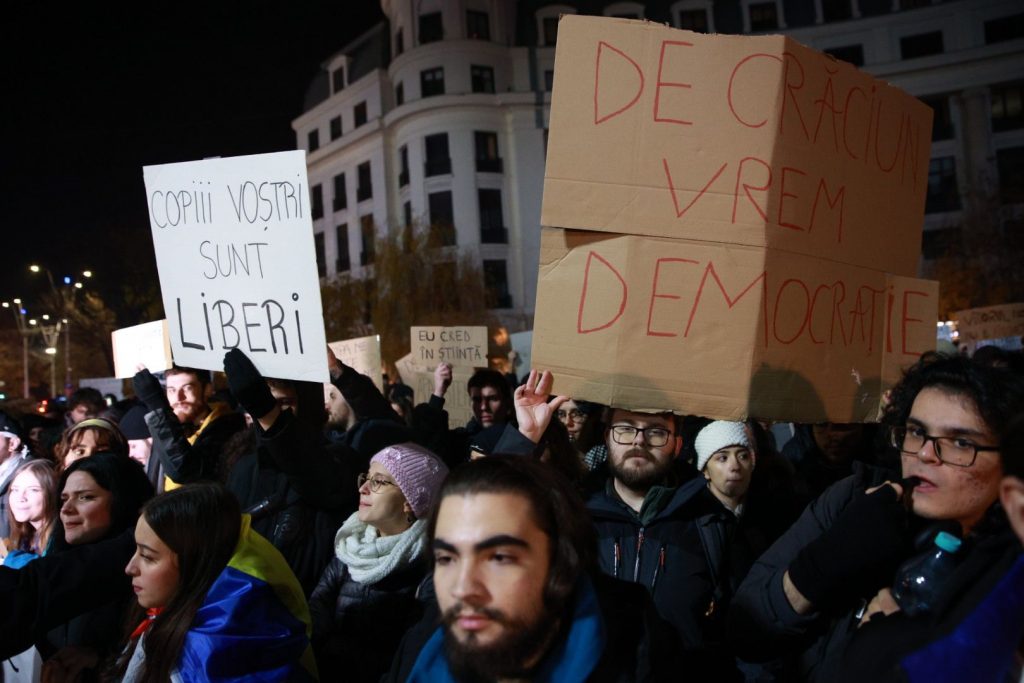 Protest în Piața Victoriei