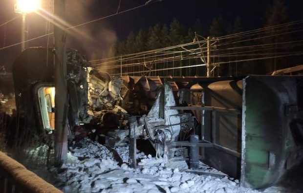 Un tren de călători și un tren de marfă s-au ciocnit în Rusia. Sunt 14 victime