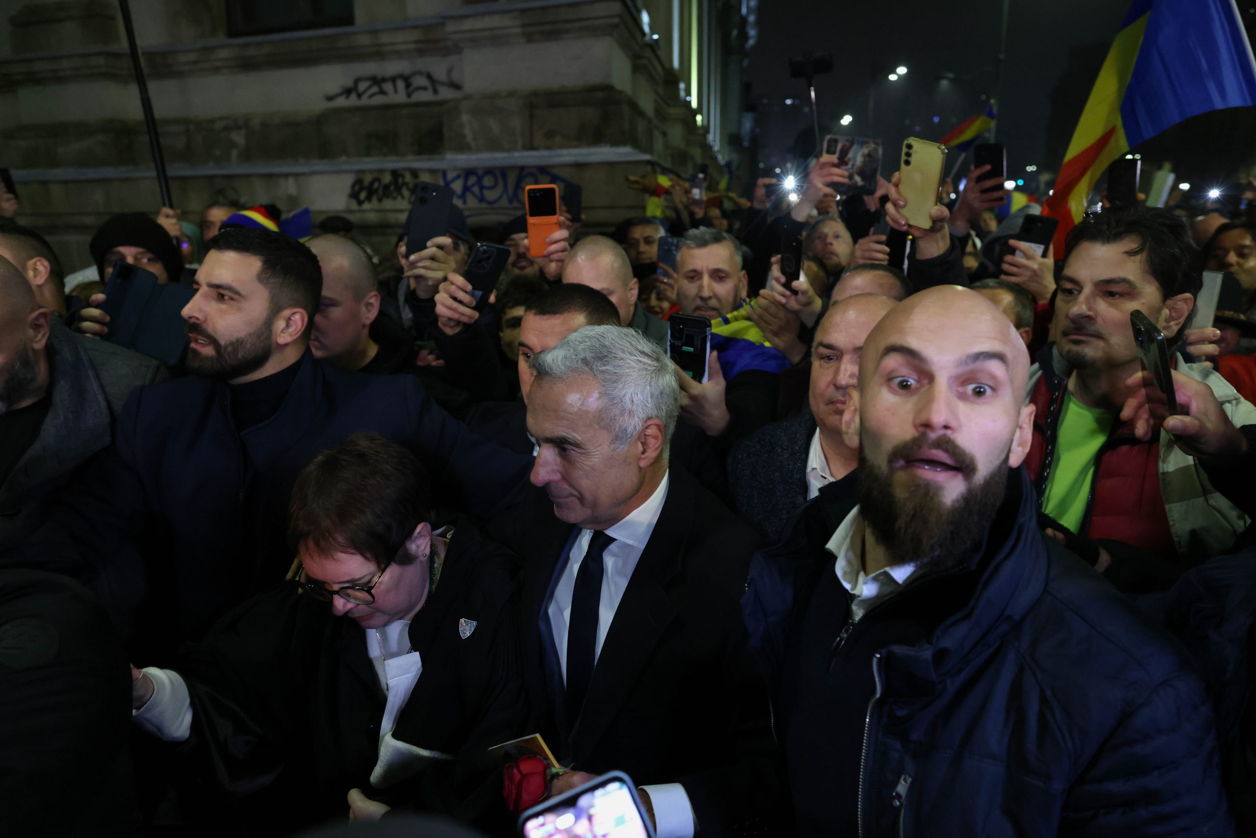 Judecătoarea din cazul lui Călin Georgescu, amenințată de un susținător al acestuia pe Facebook; „GATA CU TRADARILE SI TRADATORII”. Poliția i-a deschis dosar penal