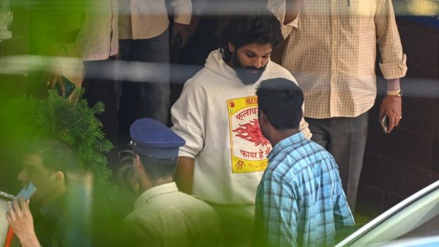 Un actor indian de top, arestat după moartea unui fan după premiera filmului