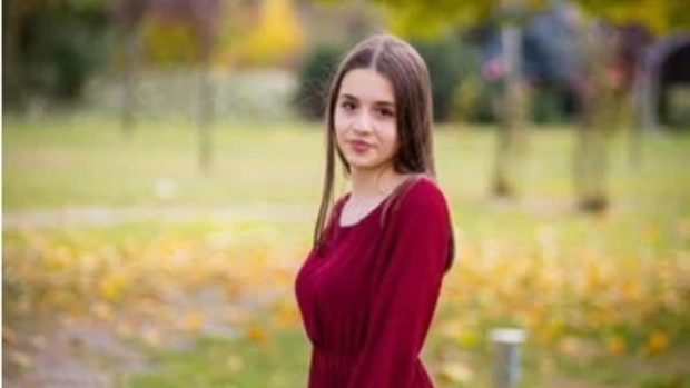 O fată de 14 ani din Alba a dispărut de acasă în ziua de Crăciun. Minora este căutată de polițiști