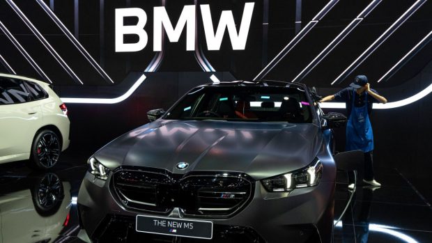 BMW a concediat angajații care au vândut mașini de lux în Rusia, în ciuda interdicțiilor UE