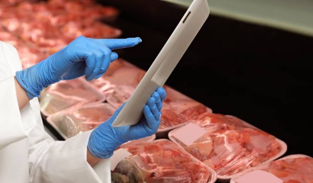 Controale ANSVSA în supermarketuri și hipermarketuri înainte de sărbători. S-au dat amenzi de peste 4 milioane de lei