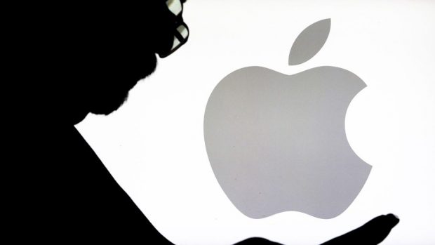 Compania Apple a fost dată în judecată pentru supravegherea angajaților