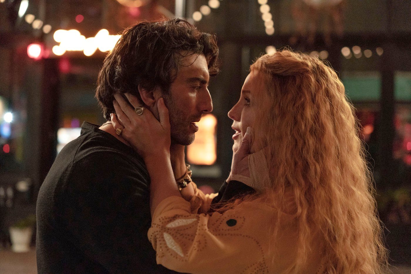 Blake Lively îl acuză de hărțuire sexuală și defăimare pe Justin Baldoni, colegul ei din filmul „It Ends with Us”. Cum se apară actorul