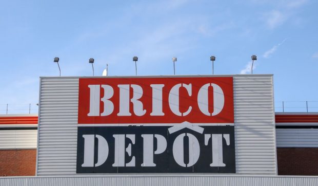 Altex a cumpărat Brico Depot România. Suma de vânzare pentru cele 31 de magazine din 24 de orașe
