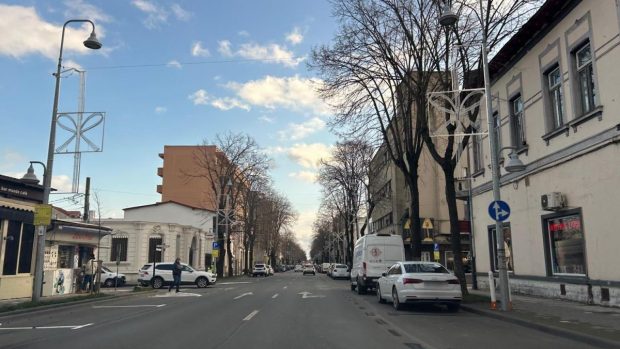 Modificări în traficul din Constanța. Zeci de locuri de parcare vor fi desființate, apoi transformate în bandă de autobuze