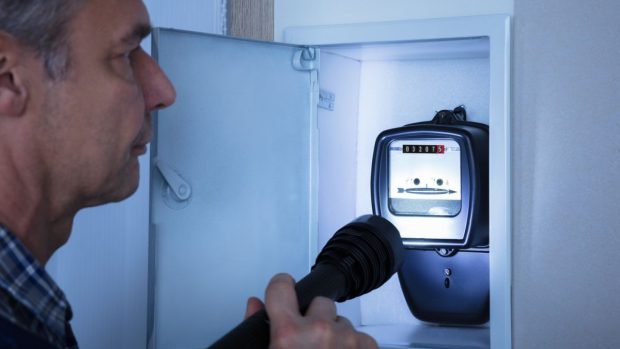 Tarifele la energie electrică ar putea crește cu peste 50% din martie