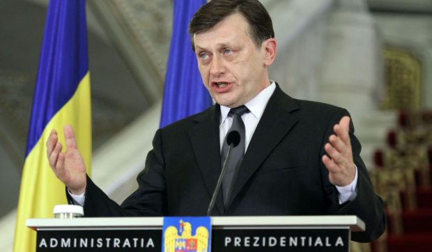 Crin Antonescu a spus despre Călin Georgescu că ar fi un „dezastru dacă ar câștiga președinția României”