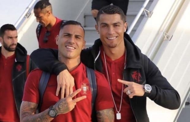 Suma pe care românii trebuie să o plătească dacă vor să aibă ceas cum au Salman Khan și Cristiano Ronaldo. Costă de aproape 10 ori mai puțin la licitație