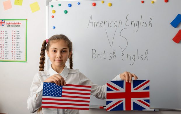 Care este diferența dintre engleza britanică şi engleza americană