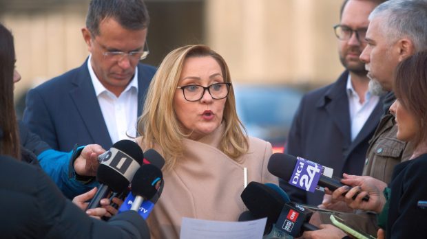 Elena Lasconi a cerut concedierea șefilor serviciilor de informații, într-un interviu pentru The Telegraph: „Trebuie să plătească”