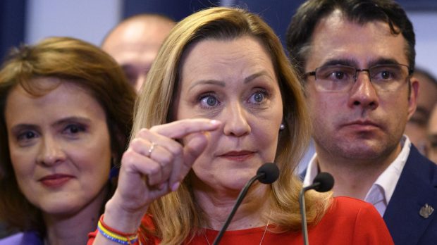 Elena Lasconi, despre Klaus Iohannis: „Dezamăgirea vieții mele. Mă întreb dacă nu e un trădător de țară”