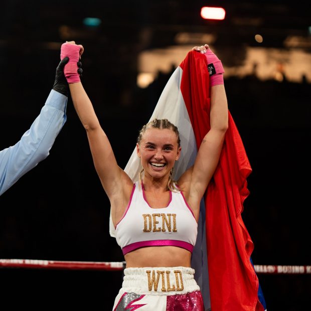 Putere, pasiune și meciuri de legendă: prima semifinală HELL Boxing Kings a strălucit datorită victoriei lui Istenes și loviturilor grele ale lui Adenubi