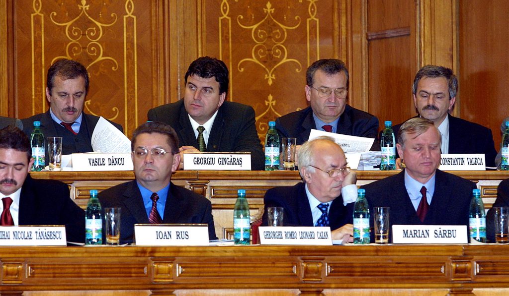 Membrii Guvernului Adrian Năstase
