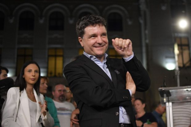 Principalele reacții politice după anunțul lui Nicușor Dan, între „nu era oportun acum” și „nu va fi votat la țară”