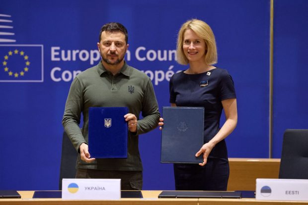 Șefa diplomaţiei europene, la Kiev în prima zi de mandat: „Uniunea Europeană vrea ca Ucraina să câștige acest război”