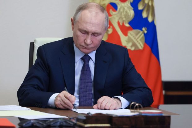 Vladimir Putin l-a demis pe generalul responsabil de trupele ruse din Siria, după ce orașul Alep a fost cucerit de rebeli
