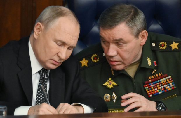 Vladimir Putin este protejat de 4 inele de securitate, după asasinarea celor doi generali ruși, la Moscova: „Nu iese nicăieri fără vestă antiglonț”