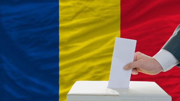 Procesul electoral se reia de la zero. Se strâng din nou semnături, se depun candidaturi, se validează la CCR