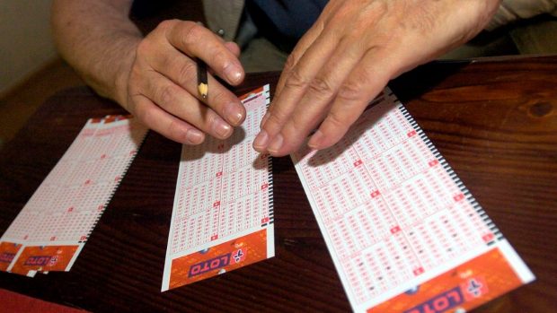 Câștigătorul unui milion de euro la loto e așteptat de 17 luni să-și ridice premiul: „Uitați-vă în buzunarele jachetei, sertare, genți, serviete, portofele”, e mesajul loteriei bavareze