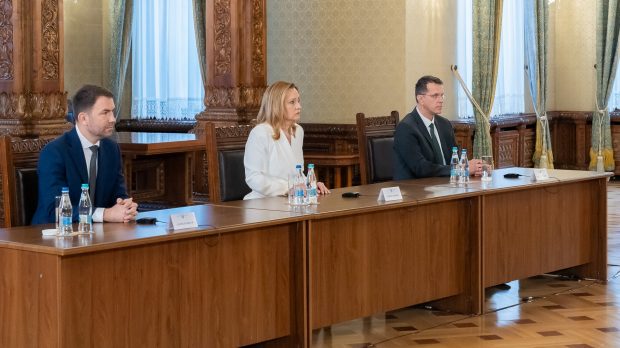Klaus Iohannis nu a dat mâna cu delegația USR la consultările de la Cotroceni pentru desemnarea premierului
