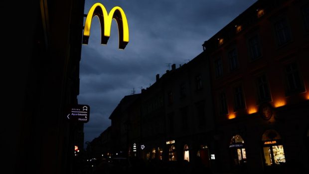 Orașul din România cu aproape 70.000 de locuitori în care McDonald’s deschide primul său restaurant