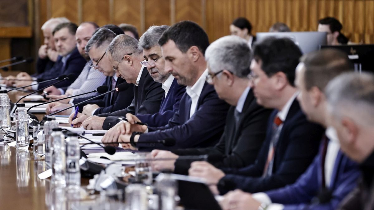 Creșterea numărului de angajați la stat nu se mai oprește. 5.900 de noi posturi, ocupate într-o singură lună