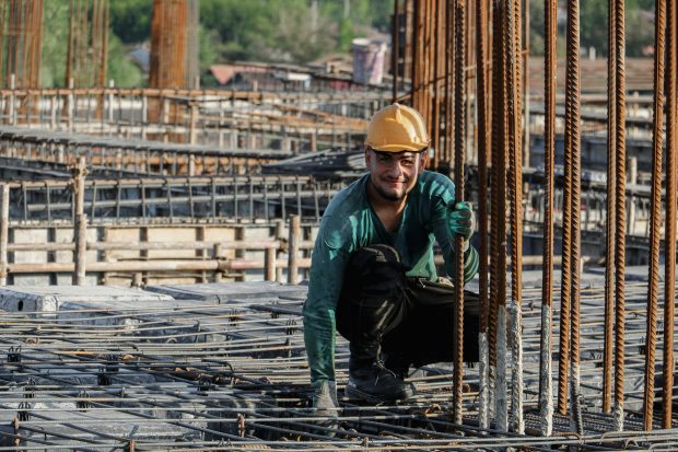 2024, anul cu cea mai mică ofertă de job-uri pentru străinătate din ultimii 5 ani. Și numărul de aplicări s-a aflat la nivelul minim al ultimilor 5 ani